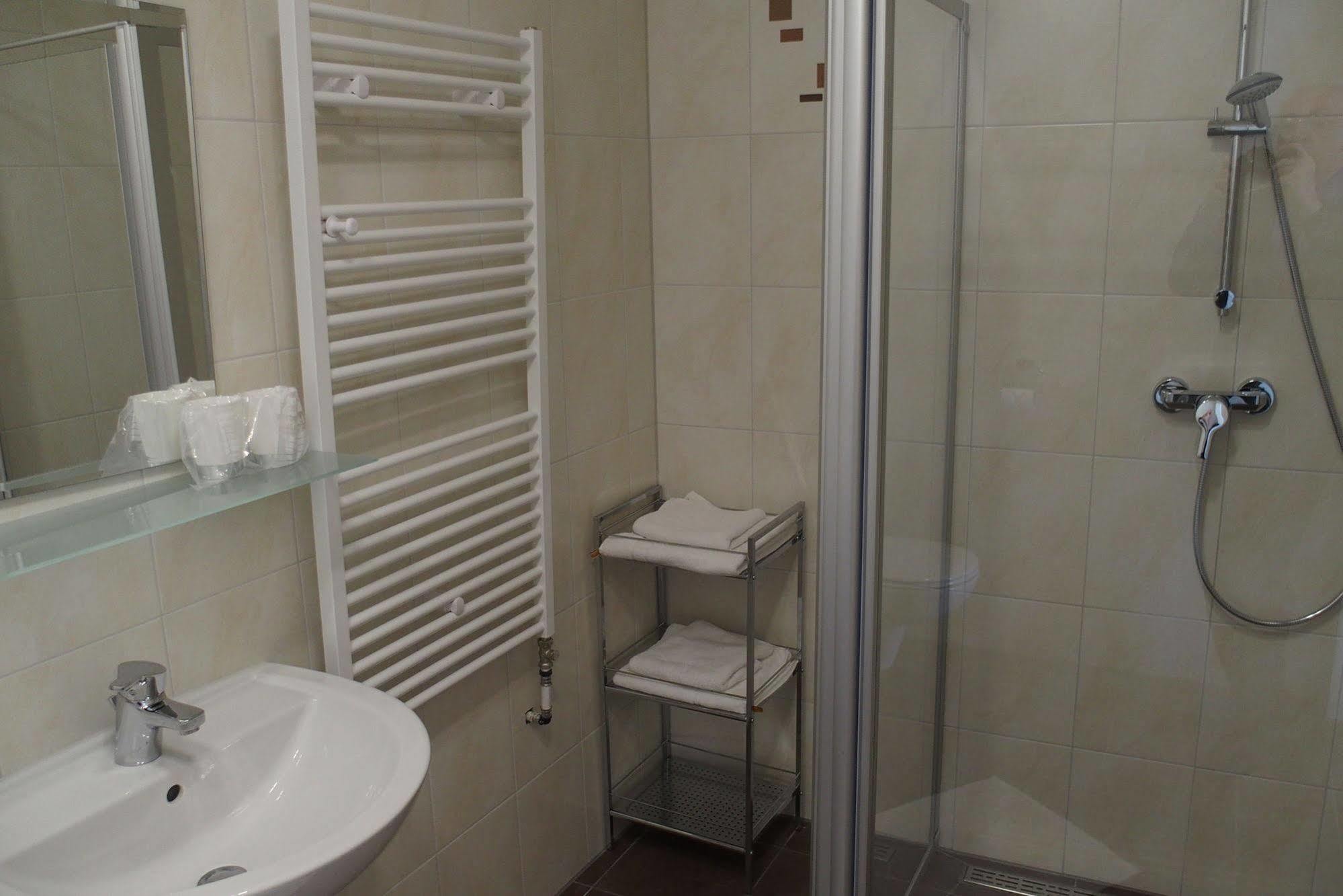 Pension Casa Topolino Vídeňské Nové Město Exteriér fotografie