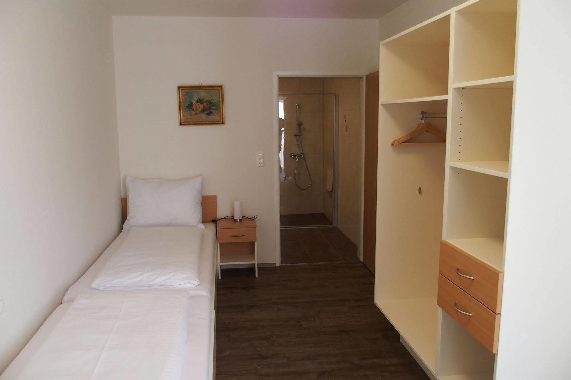 Pension Casa Topolino Vídeňské Nové Město Exteriér fotografie